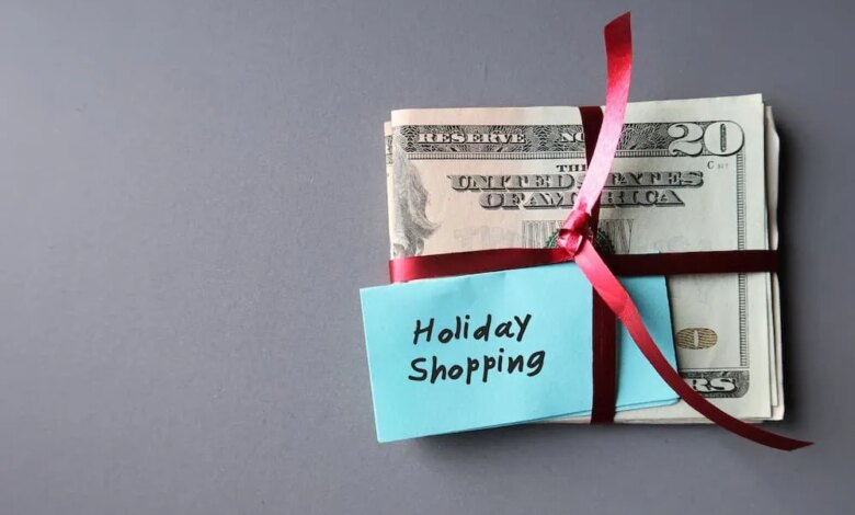 Giving Back During the Holidays: Financial Tips for Charitable Donations Giving Back During the Holidays: Financial Tips for Charitable Donations